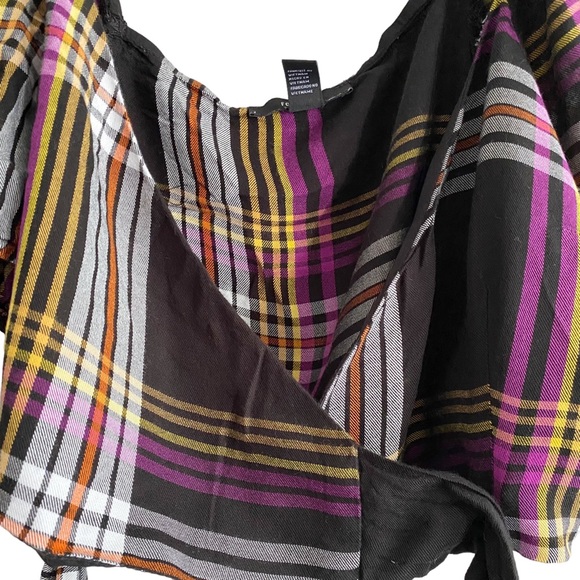 Criss Cross Tie Puffy Sleeve off the Shoulder Plaid Summer Crop Top - Picture 3 of 5